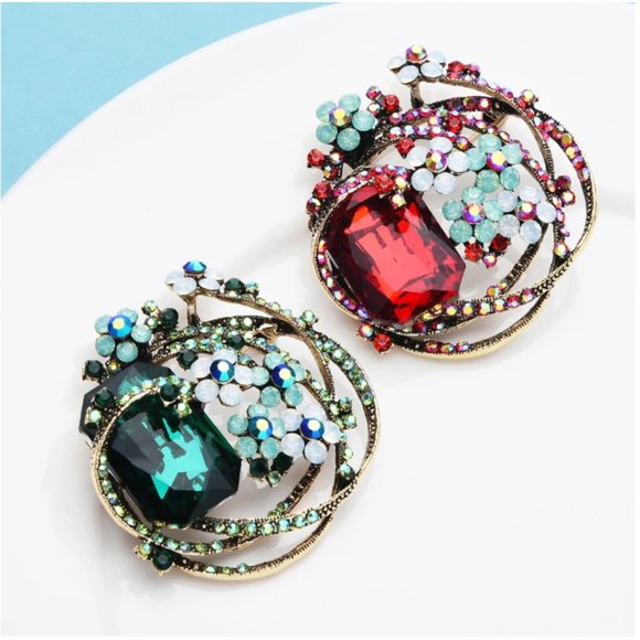 Large Crystal Flower Brooch - Picture 3 of 5